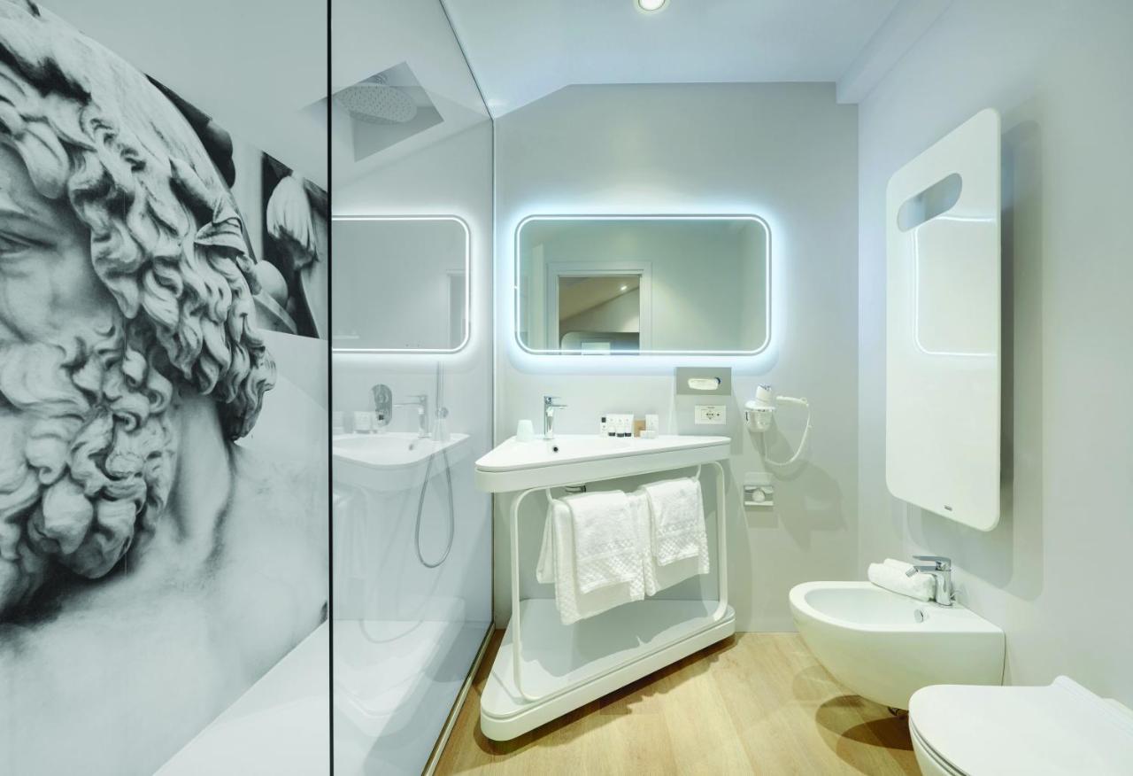 Hotel Youme Design Place 4*