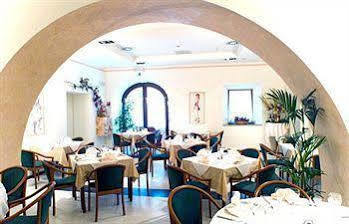Youme Design Place Trieste